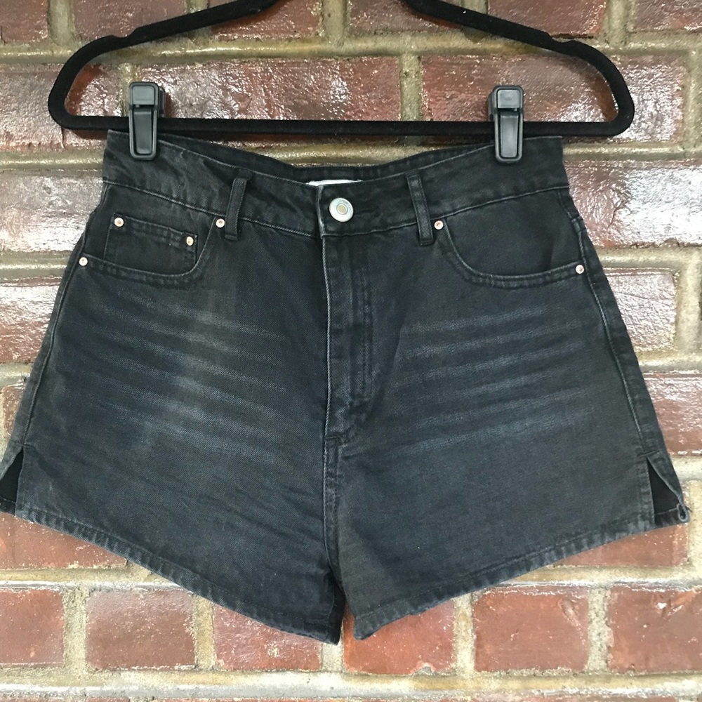 High Waisted Demin Booty Shorts